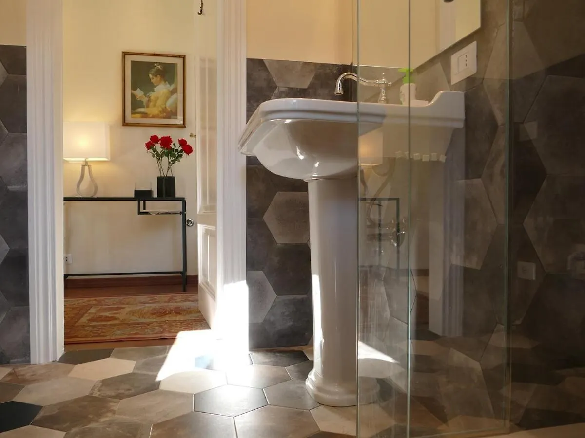 Donna Nilla, A Large And Cozy Flat In Porta Venezia Daire Milano